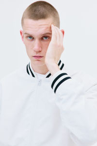 Venta al por mayor de los hombres de invierno profesional de los deportes de la chaqueta de bombardero de los hombres de nuevo diseño personalizado Logo Stand Reversible de tela de bajo precio - Product Image 2