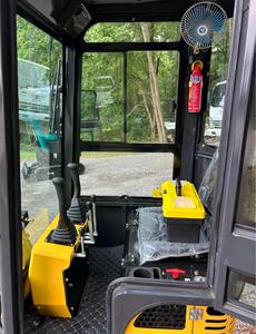 LIVRAISON GRATUITE Mini-excavatrice AGT QH13R neuve, homologuée EPA CE, mini-excavatrice de 1 tonne, 13 ch, essence, moteur fermé, ROPS - Product Image 6