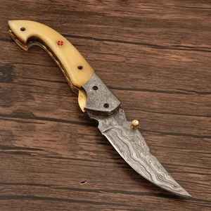 Cuchillos Plegables de Bolsillo Personalizables, Hechos a Mano, con Mango de Madera y Acero de Damasco Forjado, Cuchillos de Acero Personalizados con Funda - Product Image 2