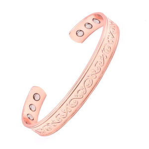 Pulsera magnética de cobre de tamaño ancho con banda estampada Diseño de pulsera de moda - Product Image 1