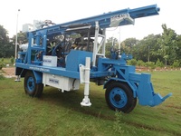 Machine de forage de puits d'eau hydraulique montée sur chariot de haute qualité PRL PDTHR 150-300 mètres, puissance 17 kW, diamètre de forage max. 100 mm