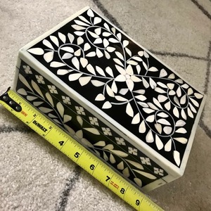 Boîte d'organisation de bijoux en incrustation d'os faite à la main avec plusieurs compartiments et finition polie pour bagues, colliers, - Product Image 1