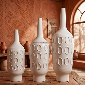 Vase de sol Motivo Largo M blanc mat en terre cuite gaufrée, pot en terre cuite artisanal, urne décorative en céramique, vente en gros - Product Image 4