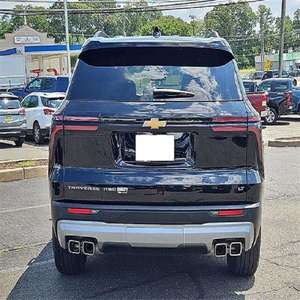 Traverse L T AWD 2024, Volante a la Izquierda, Motor Turbo, Asientos de Cuero, Bajo Kilometraje, Precio en Stock, Listo para Envío - Product Image 3