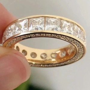 Anillo de compromiso y boda étnico de plata de 14 quilates con circonita cultivada en laboratorio certificada por IGI, 5.02 ct, VS1-VS2, corte brillante, engaste de garras, alta calificación - Product Image 1