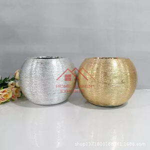 Cuenco Decorativo con Diseño de Flores, Acabado en Dos Tonos, Dorado por Dentro y Negro por Fuera, Diseño Martillado - Product Image 2