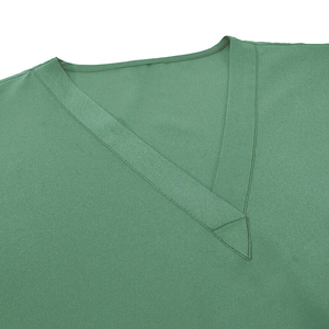 Conjunto de Top y pantalones deportivos con cuello en V para mujer, uniformes de enfermera médica con múltiples bolsillos para uso hospitalario - Product Image 3