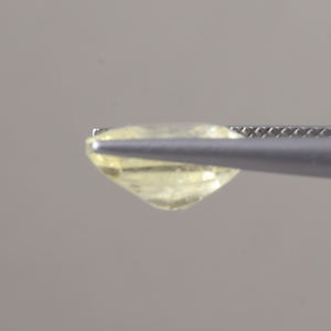 Zafiro Azul Amarillo Natural, Gema Suelta, Certificado IGI, Grado AAA, Corte Esmeralda de 10x9.5mm, 5.74 Quilates, Encerado/Lucido Ligero - Product Image 2