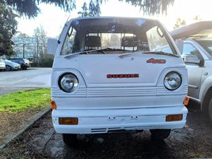 Offre promotionnelle : Suzuki Carry Truck 4x4 de 1984, véhicule d'occasion, faible kilométrage - Product Image 4