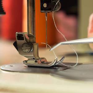 10 pinces en acier inoxydable pour l'artisanat avec pointe incurvée dentelée, pinces multifonctionnelles, pinces pour machine à coudre, en vrac (argent) - Product Image 6