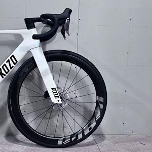Nouveautés - Vélo de route en fibre de carbone Kozo, vente en gros directe d'usine - Freins à disque hydrauliques, vélos de course prêts à l'exportation - Product Image 3