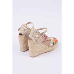 Alpargata cerrada con tacón de cuña alto - Product Image 3