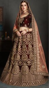 KOTI-NEW---STUNNING de terciopelo indio/paquistaní con vestido LEHENGA embellecido con DABKA, cuentas de cristal de piedra para trabajar para boda @ 2022 - Product Image 2