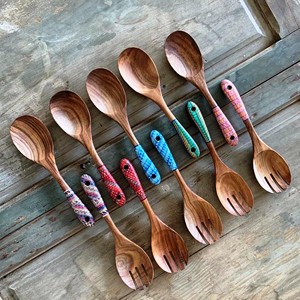 Ensemble de saladiers en bois de manguier et résine époxy, ensemble de serveurs à salade multi-usages, bois naturel avec 2 spatules, ustensiles durables faits à la main - Product Image 2