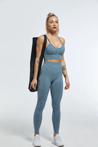 Conjunto de Yoga de alta calidad para mujer con logotipo personalizado de secado rápido y transpirable, nuevo diseño, patrón sólido y cierre de cintura elástica - Product Image 6