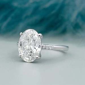 Anillo de Compromiso con Diamante Cultivado en Laboratorio, Corte Ovalado, con Detalles de Diamantes, Certificado IGI - Product Image 2