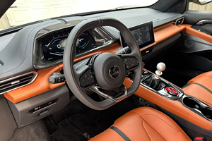 Lotus Emira V6 First Edition 2024 d'occasion en parfait état, conduite à gauche, sièges en cuir, caméra de recul - Product Image 2