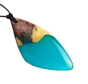 Collar de resina de madera para mujer, bosque secreto, Invernalia, montaña, collar de madera nevada, Paisaje en miniatura, joyería de resina ecológica - Product Image 1