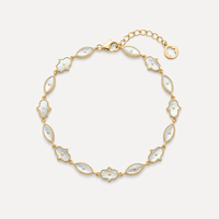 Bracelet perlé vintage Hamsa en laiton plaqué or 18 carats avec perle de nacre guidée et élégante, qualité AAA, double, OEM/ODM, faible MOQ