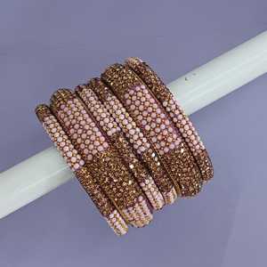 ชุดเครื่องประดับอินเดียสำหรับเจ้าสาวสีชมพู - Product Image 2