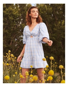 Robe d'été décontractée 100 % coton, longueur genou, coupe trapèze, manches bouffantes, imprimé à carreaux intégral, magnifique design col en V - Product Image 1