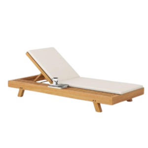 Sillas de jardín de Indonesia hechas de madera de teca y con forro de espuma, adecuadas para uso en exteriores o en la playa. - Product Image 1