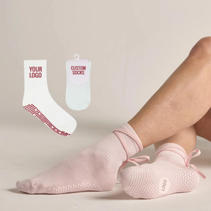 Diseño personalizado de marca con cordones <span class=keywords><strong>Pilates</strong></span> Grip calcetines de lujo de las mujeres atléticas lindo algodón rosa Ballet Yoga <span class=keywords><strong>Pilates</strong></span> calcetín con lazo - Product Image 2