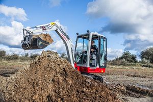 Excavatrice compacte Takeuchi TB350R d'occasion – Haute efficacité, construction robuste pour la construction et l'agriculture – Moteur inclus – À vendre - Product Image 3