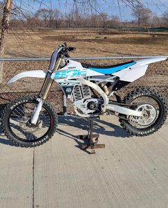 Motocross YamahaS YZ450F Racing Edition, tout neuf - Personnalisable en OEM/ODM, garantie de 3 ans. - Product Image 2