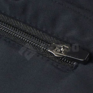 กางเกงขาสั้นแบบรัดกล้ามเนื้อสำหรับผู้ชายสีทึบมาใหม่บริการออกแบบได้ตามต้องการ - Product Image 5