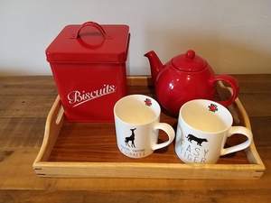 Idée de cadeau en bois Plateau de service en bois uni parfait pour la cuisine et la décoration intérieure Plateau de boisson alimentaire durable élégant pour les fêtes - Product Image 3