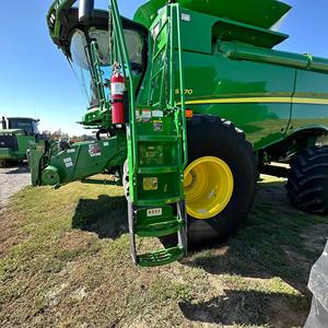 John Deere ซีรีส์รวมสำหรับการขายสภาพที่ดีเยี่ยมชั่วโมงต่ำเพียบพร้อมสำหรับความต้องการการเก็บเกี่ยวของคุณ - Product Image 3