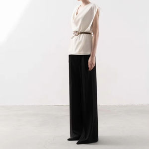 Ensemble de bureau 2 pièces pour femme, style coréen minimaliste, haut à col en V avec ceinture et pantalon large, 2025 OEM ODM fabriqué au Vietnam - Product Image 1