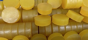 Savon à la noix de coco abordable Savon à la noix de coco fait à la main pour blanchir et hydrater la peau Bonne affaire pour les commandes en gros - Product Image 5