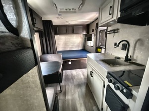 Camping-car mobile d'occasion Jayco Jay Flight S-l-x 174BH 2022, caravane, camping-car, tente de camping, camping-car sur toit, camping-car pour camion - Product Image 4