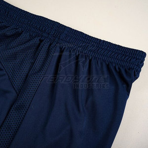 Maillot de football personnalisé pour hommes avec tissu respirant et logo d'équipe ensemble d'uniformes de football pour jeunes - Product Image 5