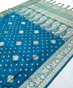 Fabuleux Party Wear Crape/Crêpe Saree avec des détails de perles et un design imprimé pour des occasions spéciales. dupattas - Product Image 5