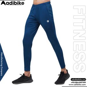 Vente en gros Pantalon d'entraînement de fitness pour hommes sur mesure Qualité supérieure Style sportif Plat devant taille moyenne Logo personnalisable - Product Image 3