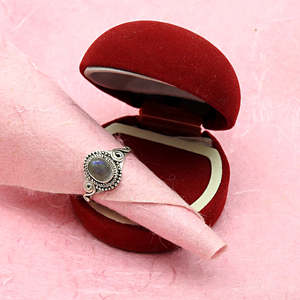 แหวนเงินแท้ 925 ประดับพลอยลาบราโดไรต์ทรงรี งานแฮนด์เมด สไตล์โบฮีเมียน พร้อมจำหน่ายในราคาขายส่ง - Product Image 6