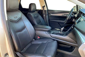 Cadillac XT5 Luxury FWD 2017 con Asientos de Cuero, Techo Panorámico, Automático, 6.1-8L - Product Image 5