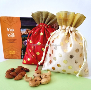 Brocart indien Potli mariage fête faveur retour cadeau sac fruits secs bonbons Potli cordon Potli pochette - Product Image 2