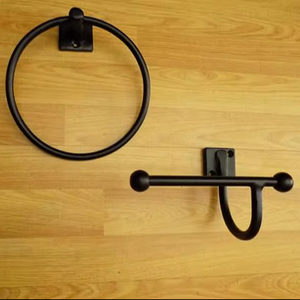 Porte-papier hygiénique décoratif en fer antique avec artisanat unique, parfait pour améliorer les salles de bains avec un style vintage élégant - Product Image 1