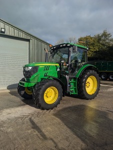 John Deera 6130R 120hp 4x4 Tractor agrícola implementos completos que incluyen motor Tractor agrícola de alto rendimiento Durable 6130R - Product Image 4