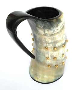 Elegante taza vikinga de cuerno de búfalo, logotipo grabado personalizado, jarra hecha a mano de calidad superior para uso en oficina, hecha en la India - Product Image 3