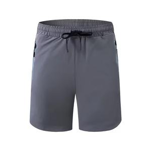 Pantalones cortos de alta calidad de poliéster liso personalizados a la moda para hombre pantalones cortos de seda de hielo informales sueltos de calle para hombre - Product Image 2