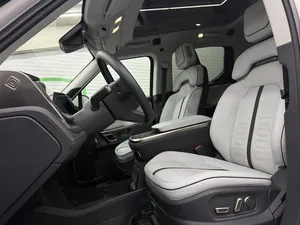 USED 2022 R1T QM Large Low Mileage Automatic <b>Panoramic</b> Sunroof LED lights LED Daytime Lights 6 Seats Ready to SHIP - Product Image 6