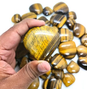 Venta al por mayor de piedras preciosas de ojo de tigre amarillo cortadas en corazón, 20mm, 60mm, piedras naturales pulidas, lotes a granel personalizados disponibles-curación en forma de corazón - Product Image 5