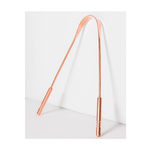 Nettoyeur de langue ayurvédique traditionnel en cuivre Outil de soins bucco-dentaires écologique en forme de U pour une haleine fraîche et une hygiène quotidienne Detox - Product Image 2