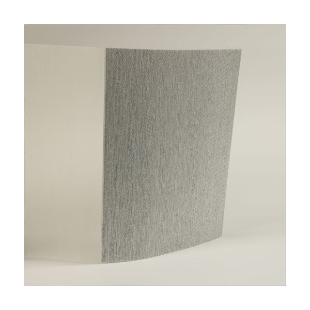 สีเทาอ่อน