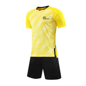 Uniforme de football personnalisé pour hommes, vente en gros, équipe de football, 100% polyester, manches courtes, séchage rapide, respirant, léger, prix raisonnable - Product Image 3